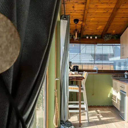 Ferienwohnung Wood Aesthetic Steps From The Sea Thessaloniki Exterior foto